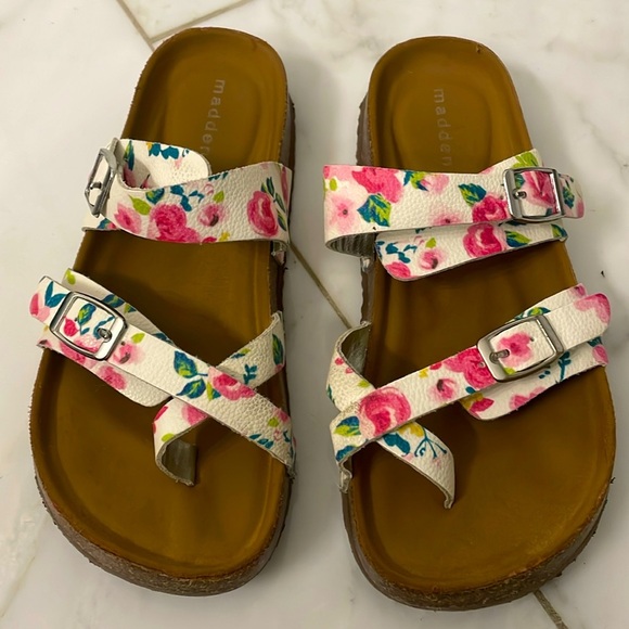 Madden Girl Other - Madden Girl strappy floral sandal